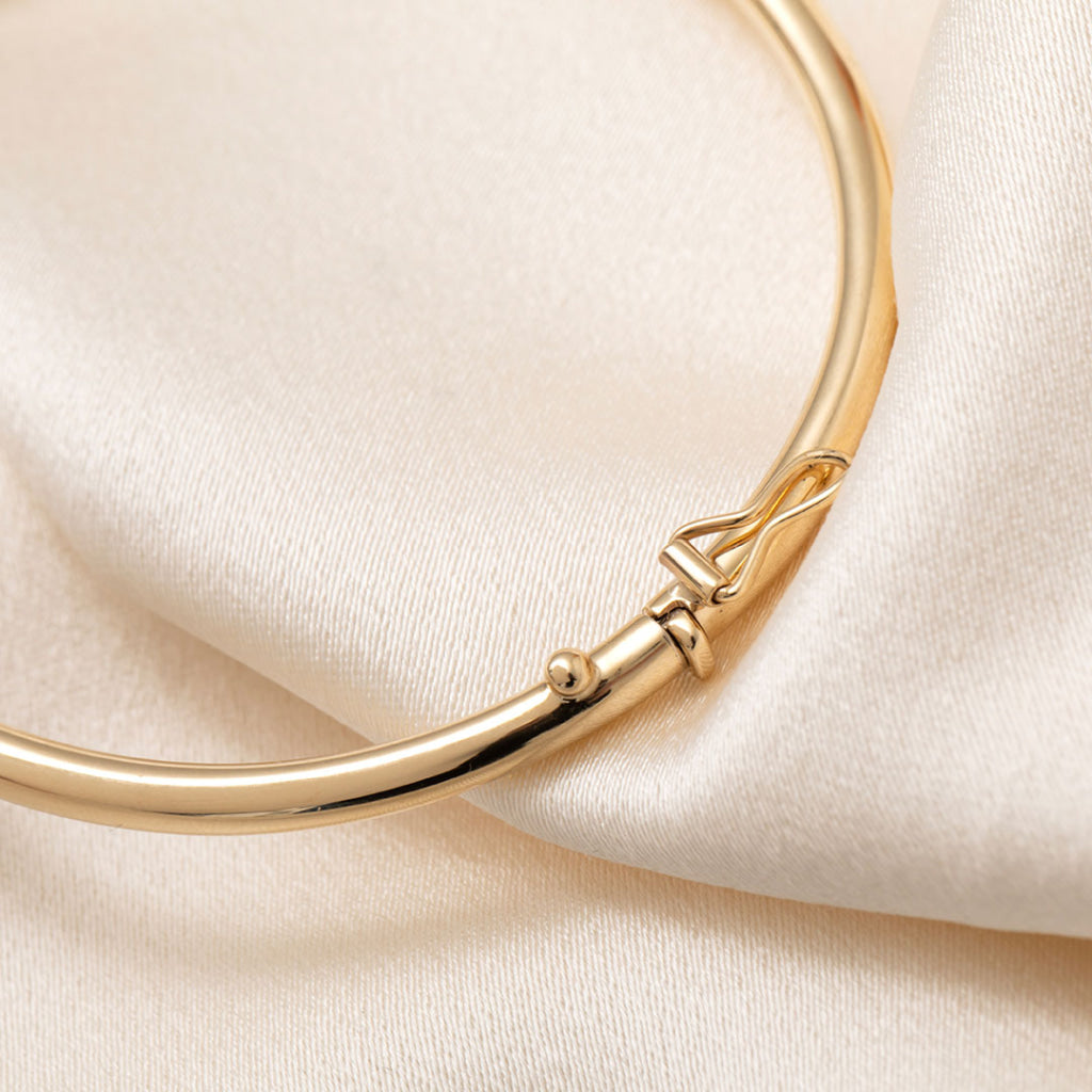 Reign Solid Bangle | 9ct Gold - Bracelet