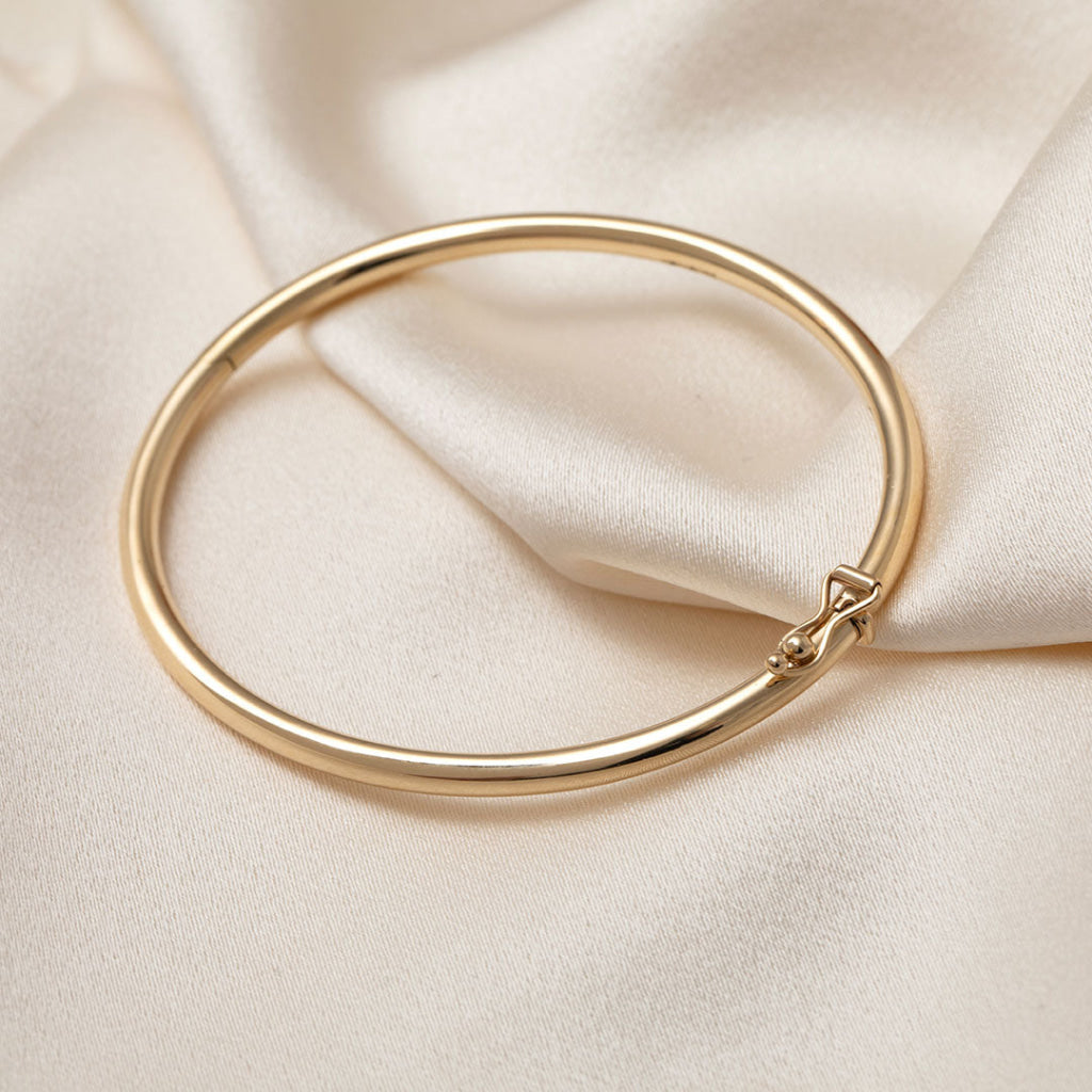 Reign Solid Bangle | 9ct Gold - Bracelet