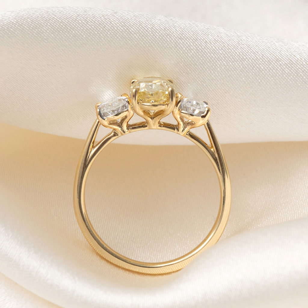 REYNA | Three Stone Yellow Lab Diamond Ring Set in 18ct
