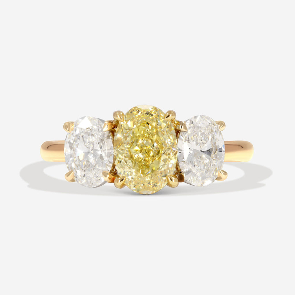 REYNA | Three Stone Yellow Lab Diamond Ring Set in 18ct