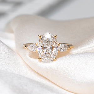 RHODES 3.40ct | Oval 3-Stone Lab Grown Diamond Engagement Ring in 18ct Gold