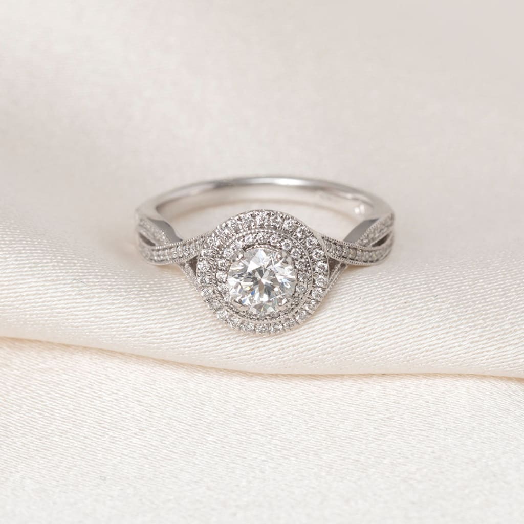 RIGEL 0.76ct | Round Halo Diamond Engagement Ring in 18ct