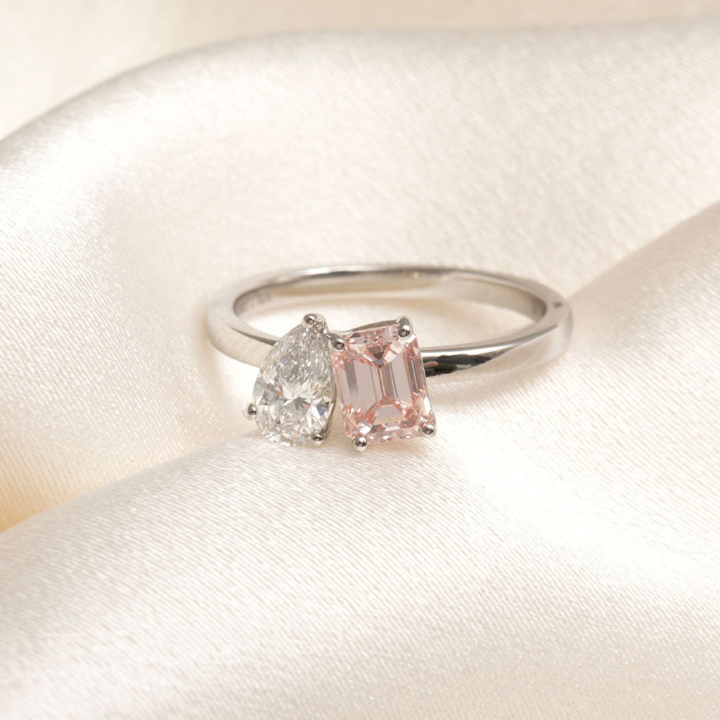 RIONA | Pear & Emerald Cut Toi Et Moi Lab Diamond