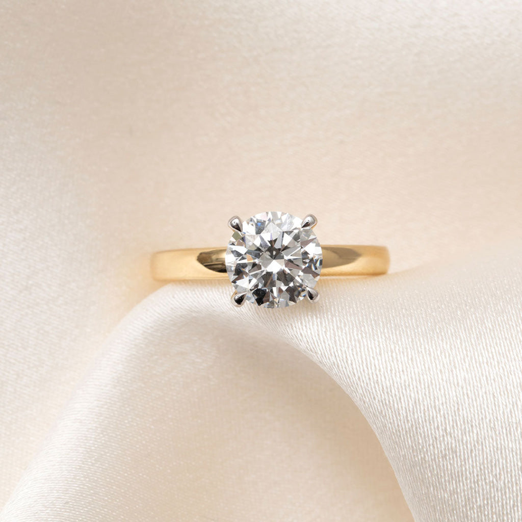 Riviera| Round Solitaire Lab Grown Diamond Engagement Ring