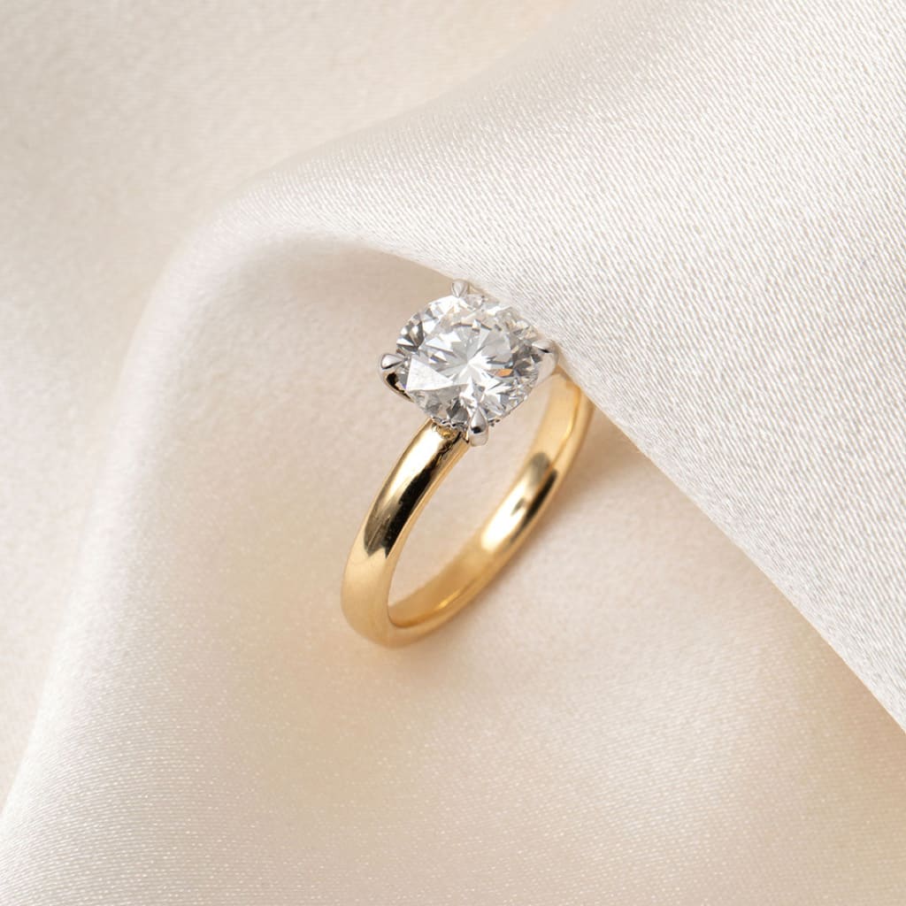RIVIERA | Round Solitaire Lab Grown Diamond Engagement Ring in 18ct Gold
