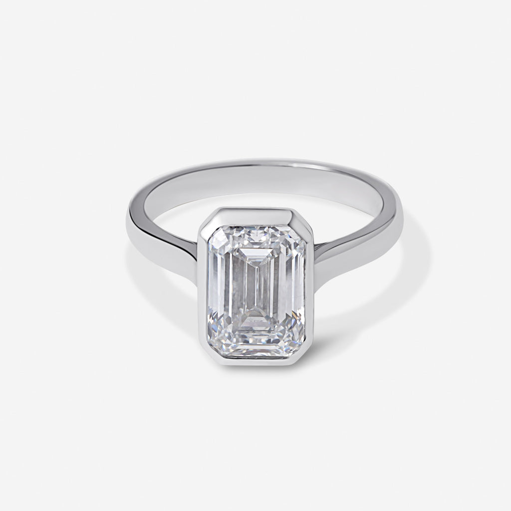 ROBYN 3ct | Emerald Cut Bezel Set Lab Grown Diamond