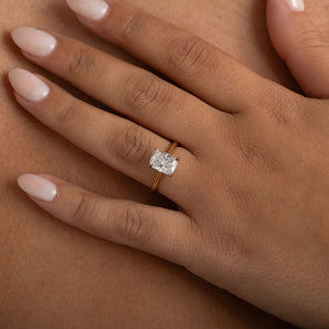 ROCHELLE 2ct | Cushion Solitaire Lab Grown Diamond Engagement Ring in 18ct Gold