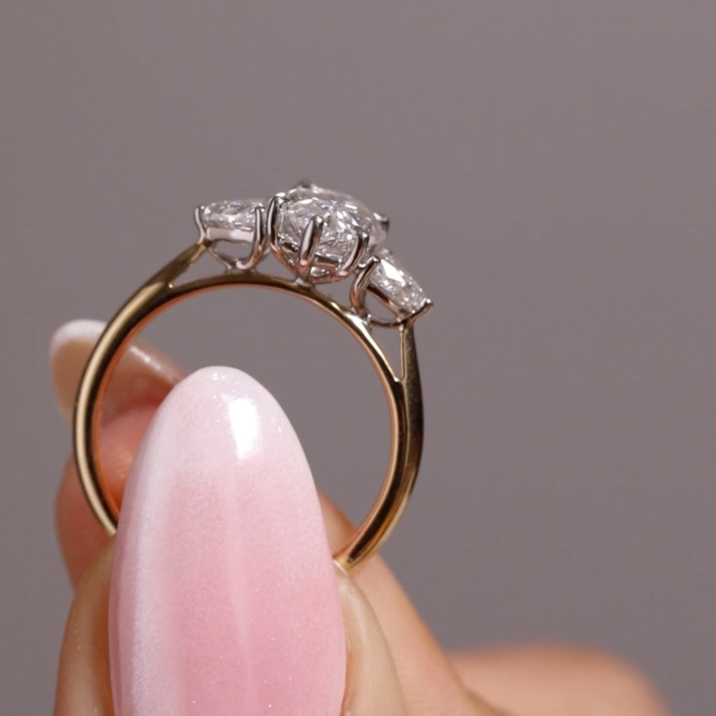 SANDY | Marquise 3-Stone Lab Diamond Set in 18ct Gold
