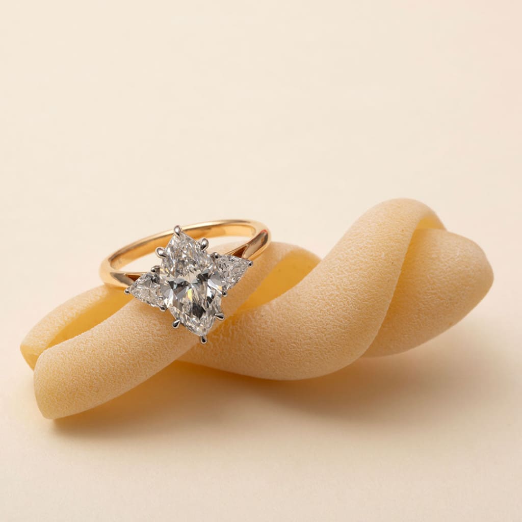 Sandy | Marquise 3-Stone Lab Diamond Set in 18ct Gold