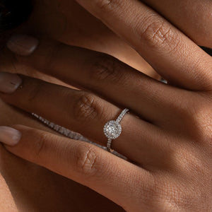 SAOIRSE | Diamond Engagement Ring in 18ct White Gold