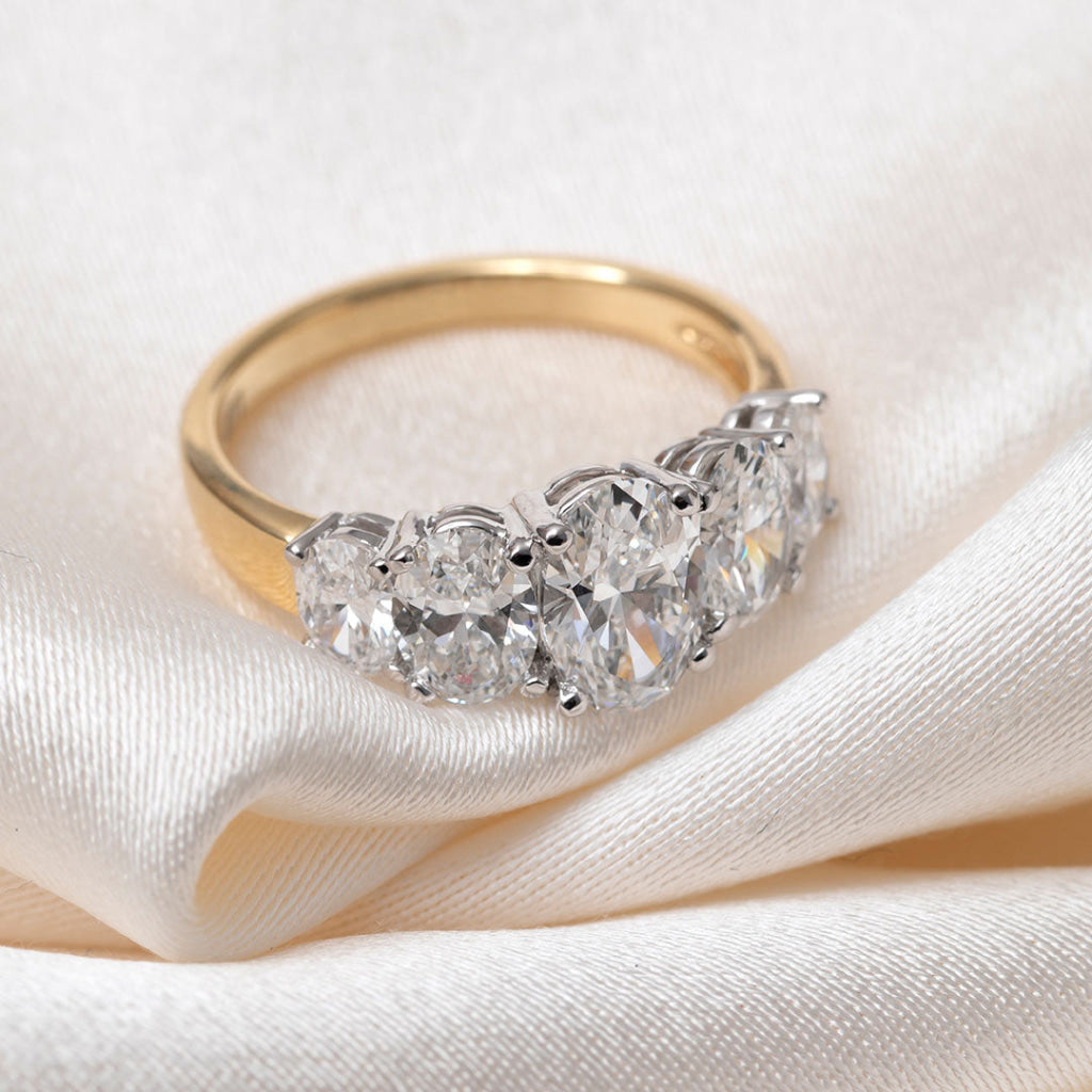 SARA 2.50ct | Oval Lab Grown Diamond Ring in 18ct Gold
