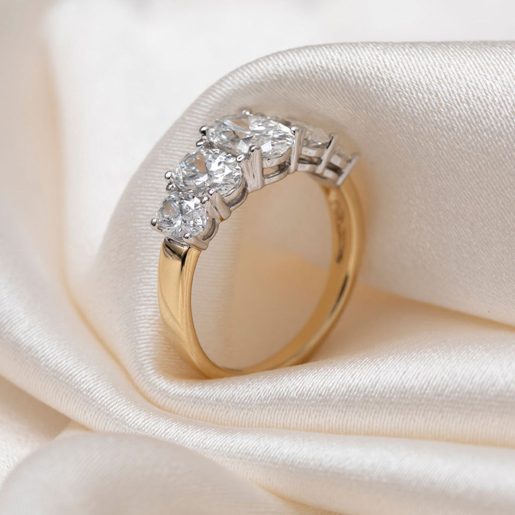 SARA 2.50ct | Oval Lab Grown Diamond Ring in 18ct Gold
