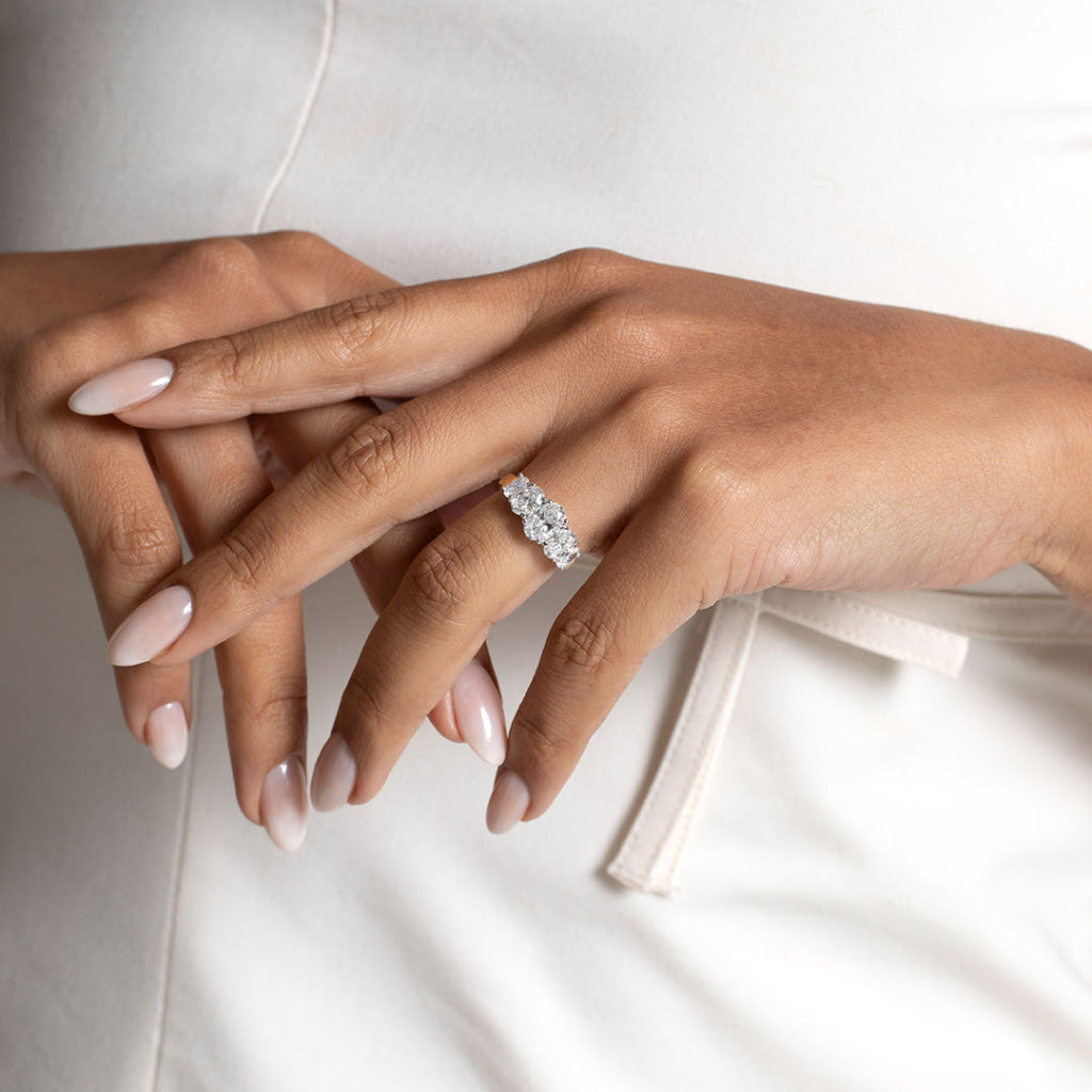 SARA 2.50ct | Oval Lab Grown Diamond Ring in 18ct Gold