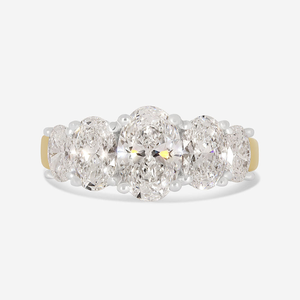 SARA 2.50ct | Oval Lab Grown Diamond Ring in 18ct Gold