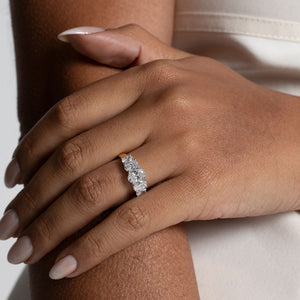 SARA 2.50ct | Oval Lab Grown Diamond Ring in 18ct Gold