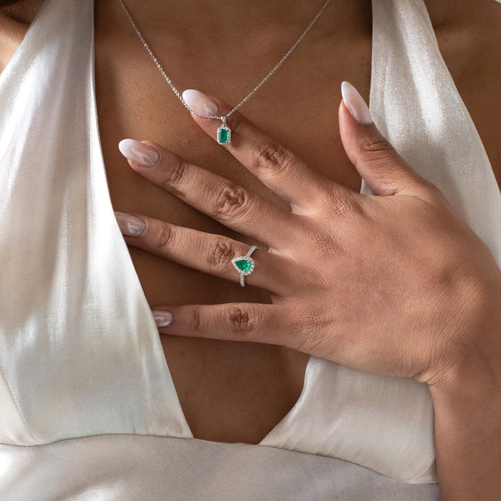 SASKIA | Emerald & Diamond Ring - Rings