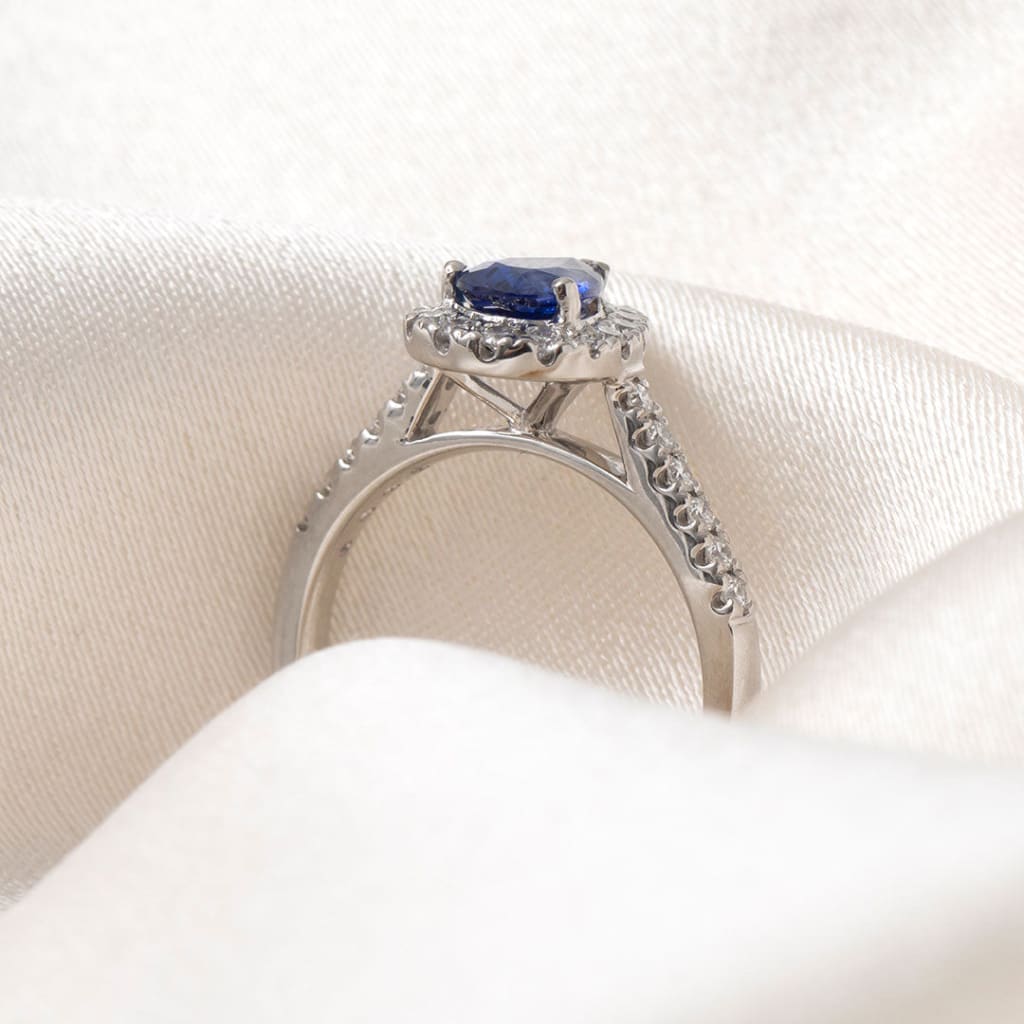 SASKIA | Sapphire & Diamond Ring - Rings