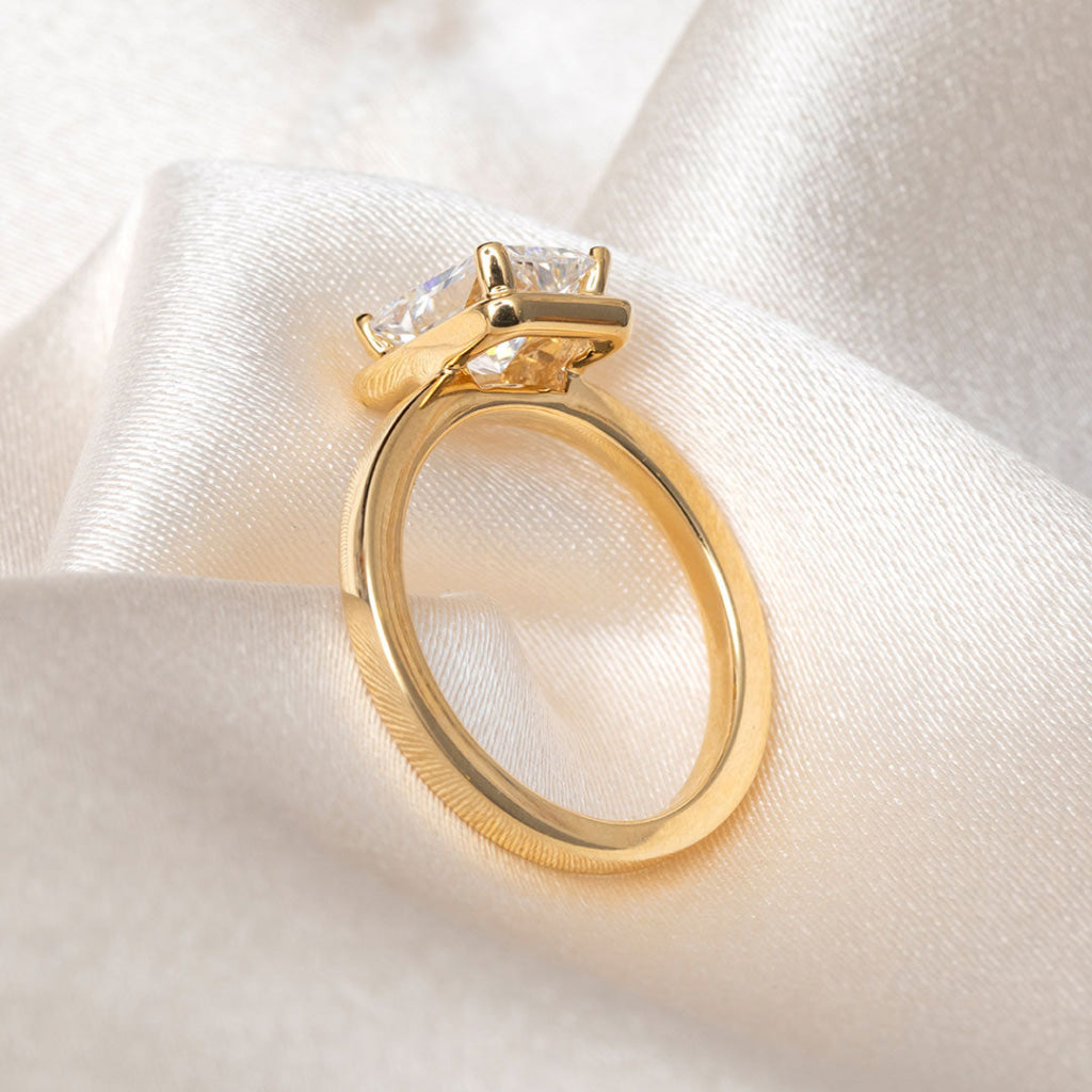 SIMONE 2ct | Radiant Solitaire Lab Grown Diamond Engagement
