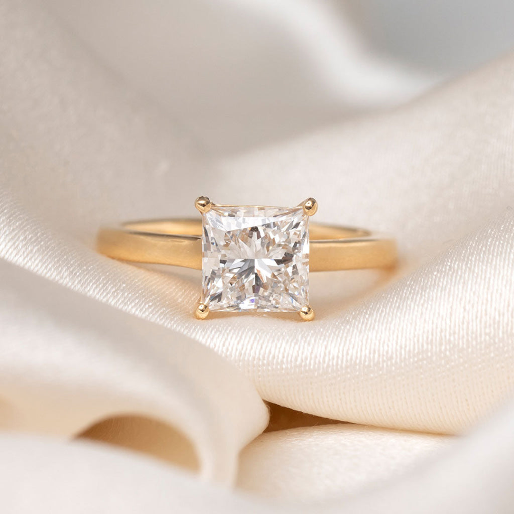 SKELLIG | Princess Solitaire Lab Grown Diamond Engagement Ring in 18ct Gold