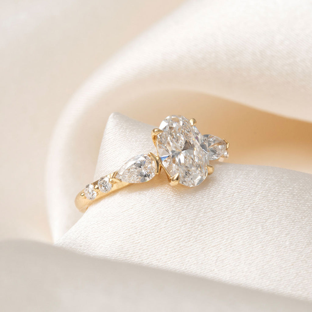 SOPHIE | Oval Lab Grown Diamond Engagement Ring in 18ct
