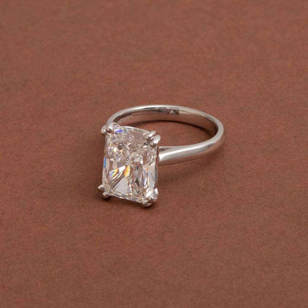 SORRENTO | Radiant Cut Solitaire Lab Diamond Set