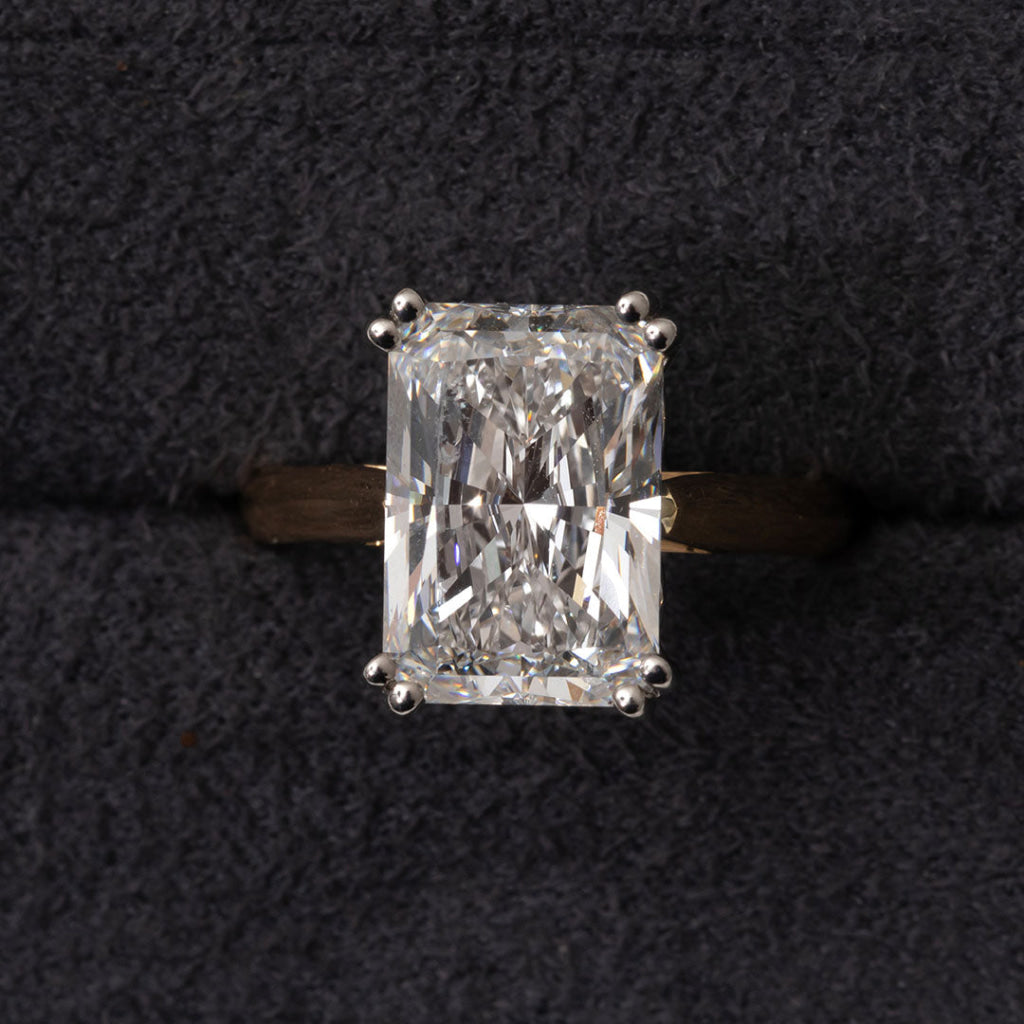 SORRENTO | Radiant Cut Solitaire Lab Diamond Set in 18ct