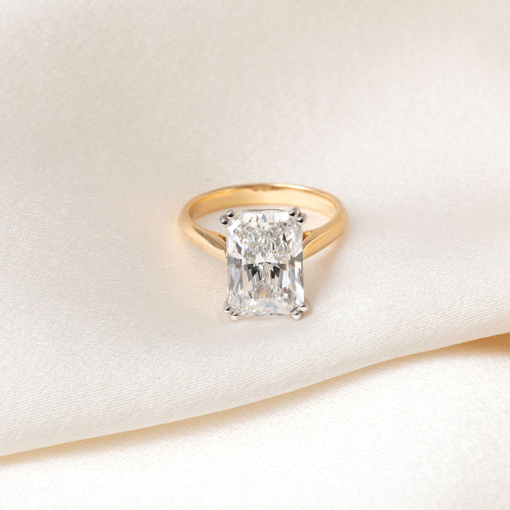 SORRENTO | Radiant Cut Solitaire Lab Diamond Set in 18ct