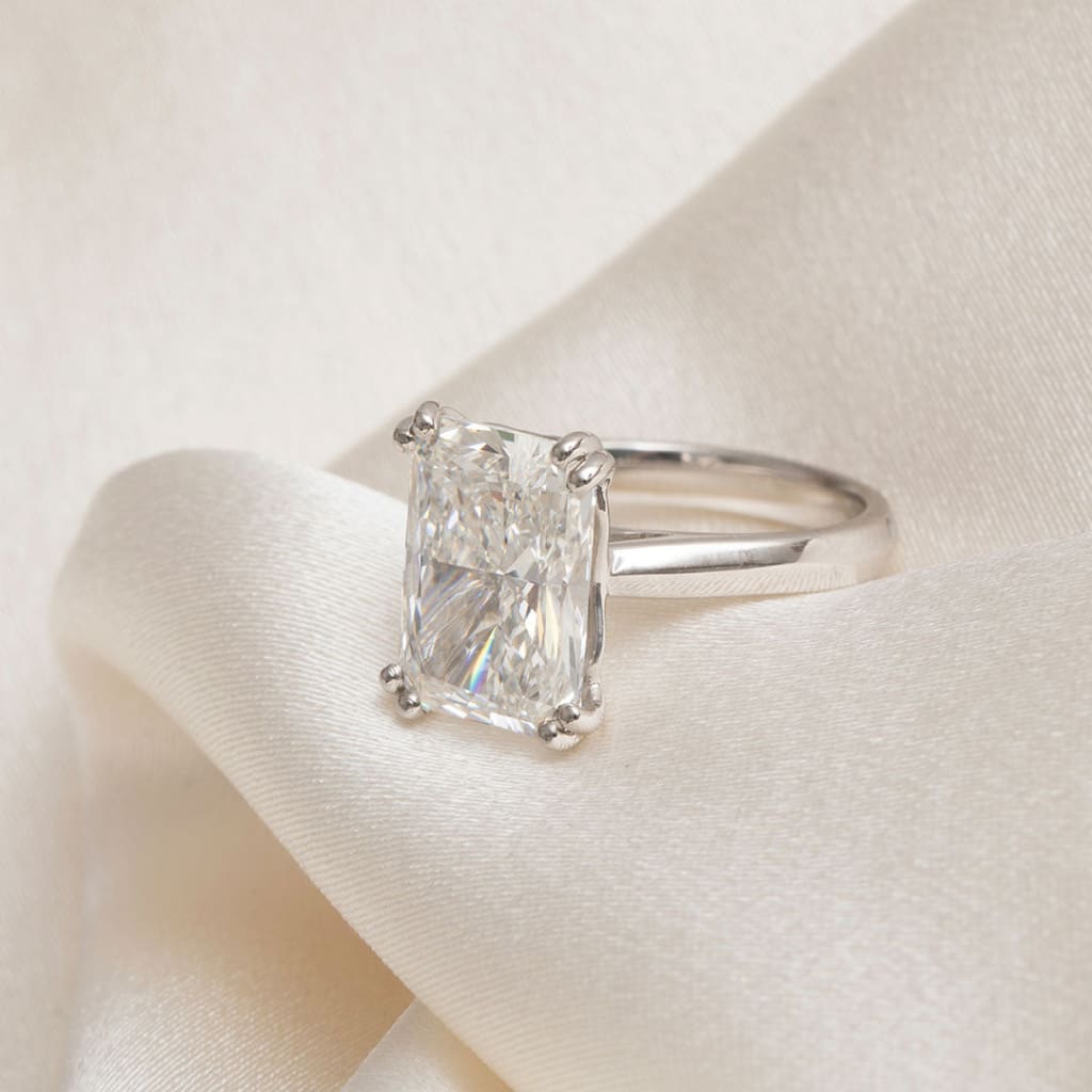 SORRENTO | Radiant Cut Solitaire Lab Diamond Set