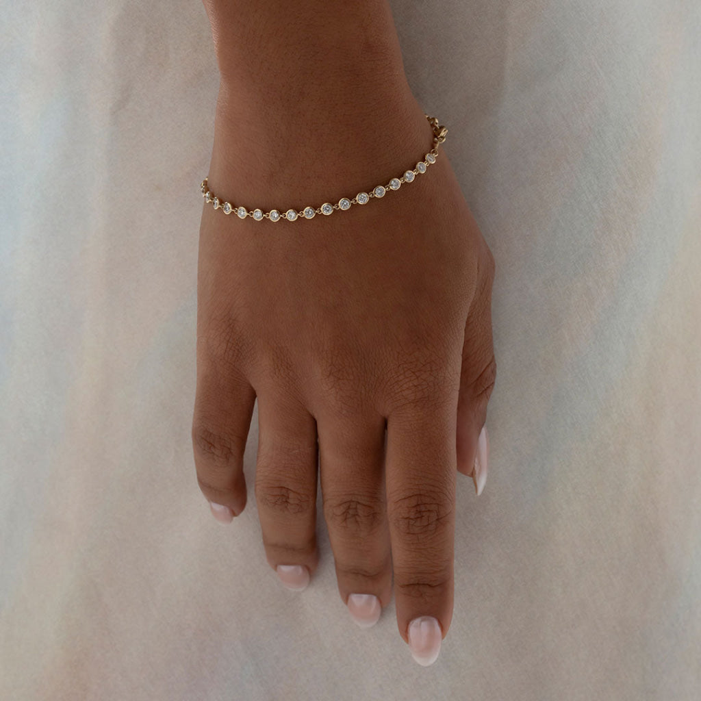 SWAN | Lab Grown Diamond Bracelet in 10ct Gold - Bracelet