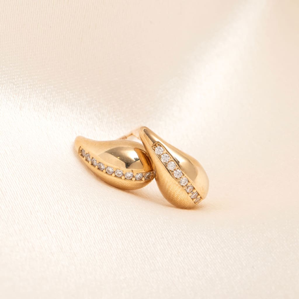 Tear of Light Earrings | 9ct Gold