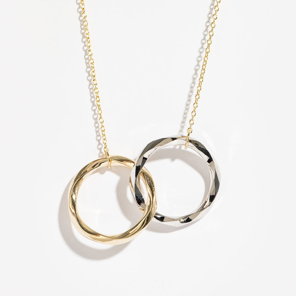 Interlocking Circles gold necklace