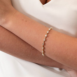 TRUTH Emerald Cut - 5ct | Lab Grown Diamond Tennis Bracelet in 9ct Gold