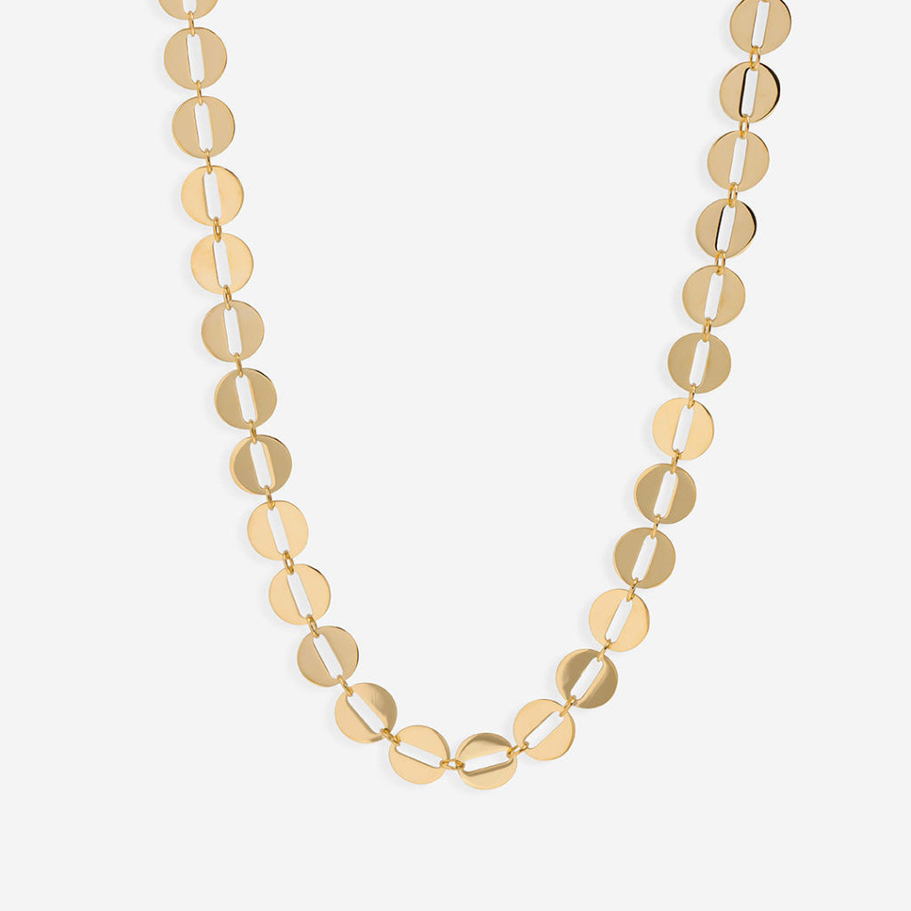 front view of yellow gold link chain