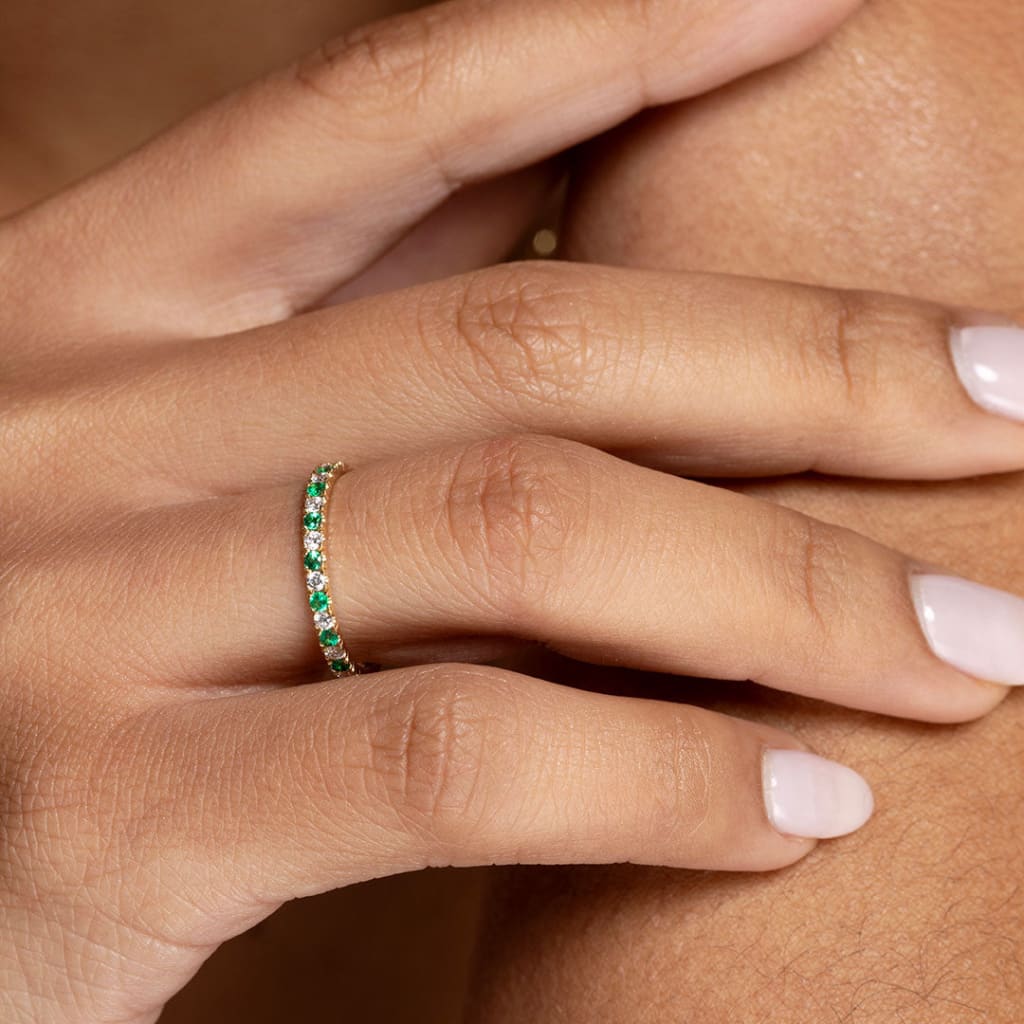 UTOPIA - Emerald | Wedding & Eternity Ring in 18ct Gold