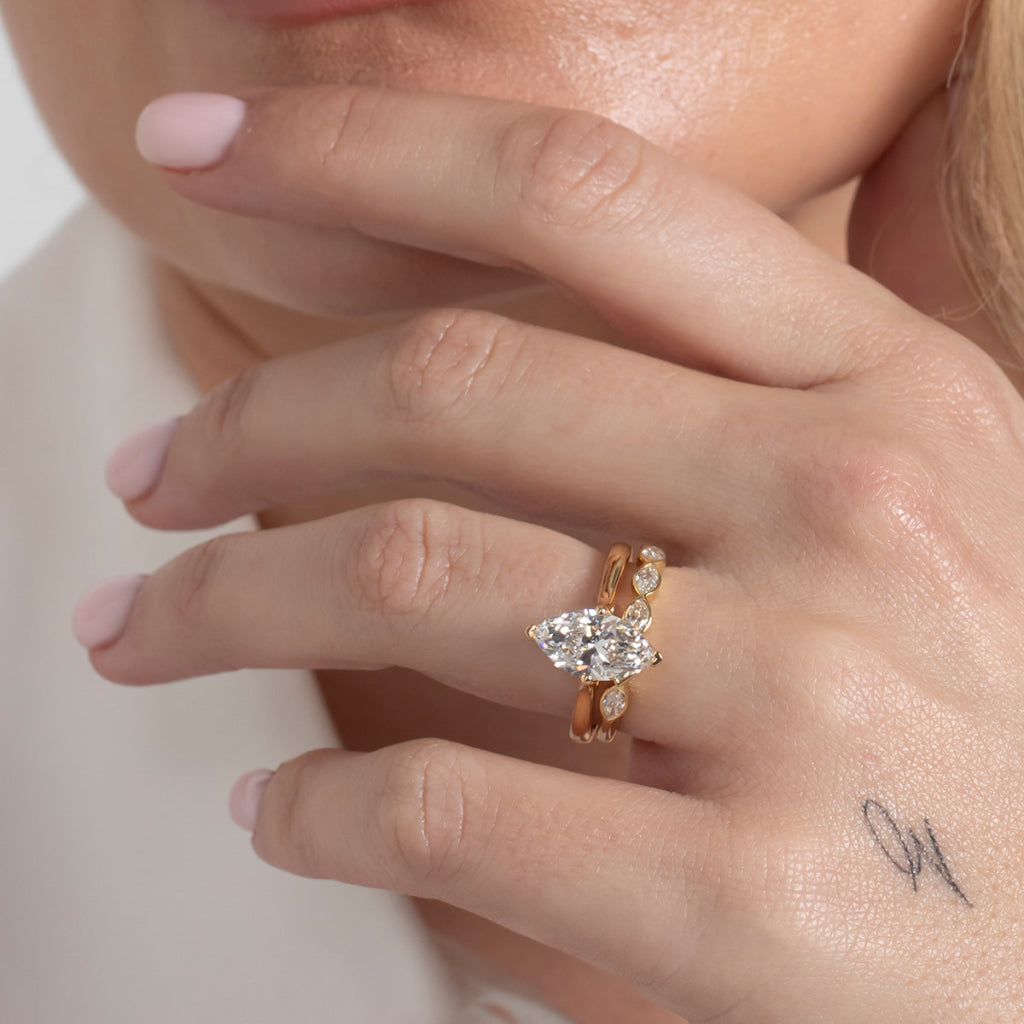 VALENTIA | Marquise Lab Grown Diamond Engagement Ring in 18ct Gold