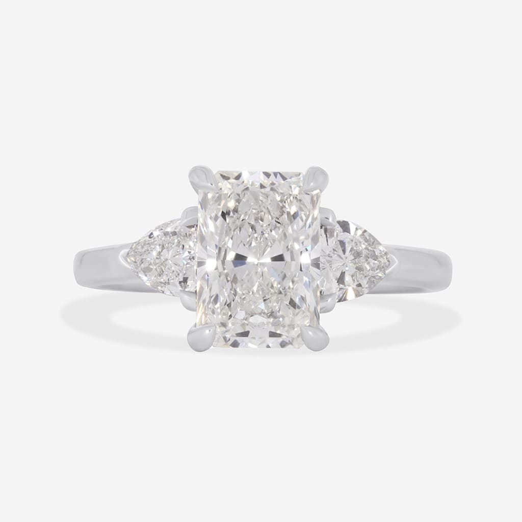 VENTURA | Radiant 3-Stone Lab Diamond Set in Platinum