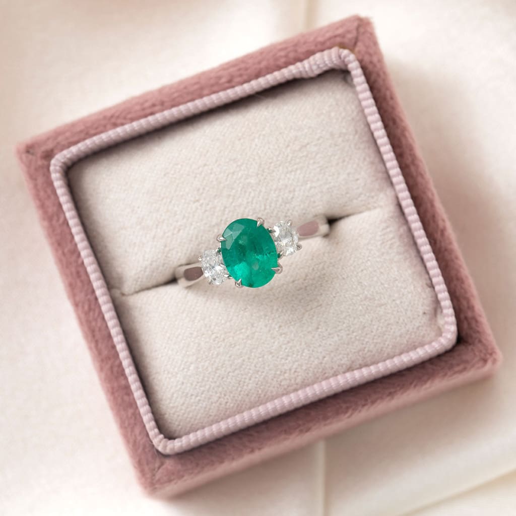 Verde | Emerald Diamond Ring Set in Platinum - Rings