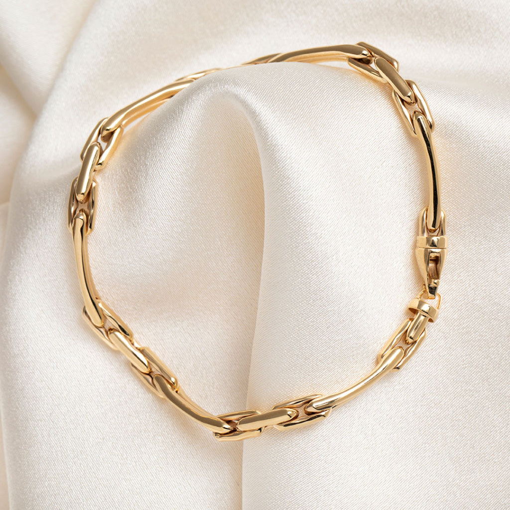 yellow gold oval link bracelet