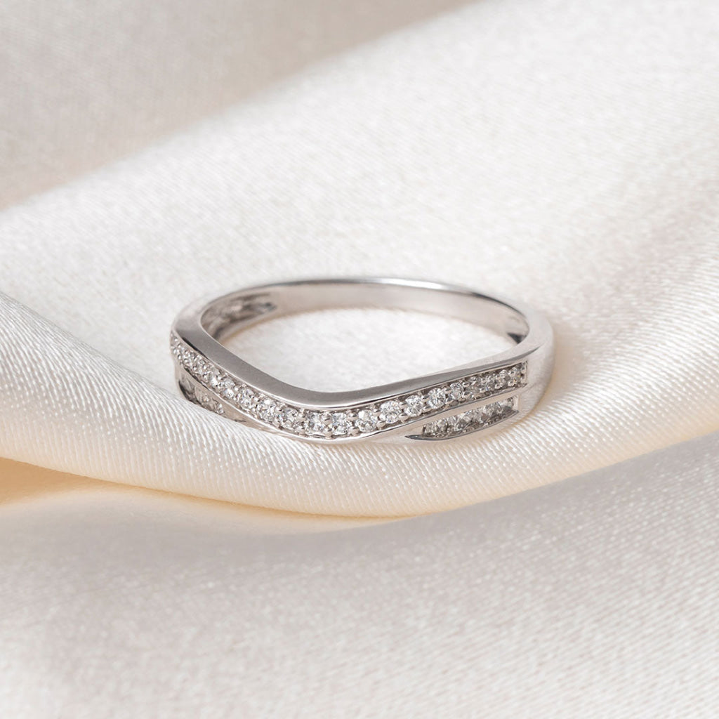 VIXEN | Natural Diamond Wedding Ring in 18ct White Gold