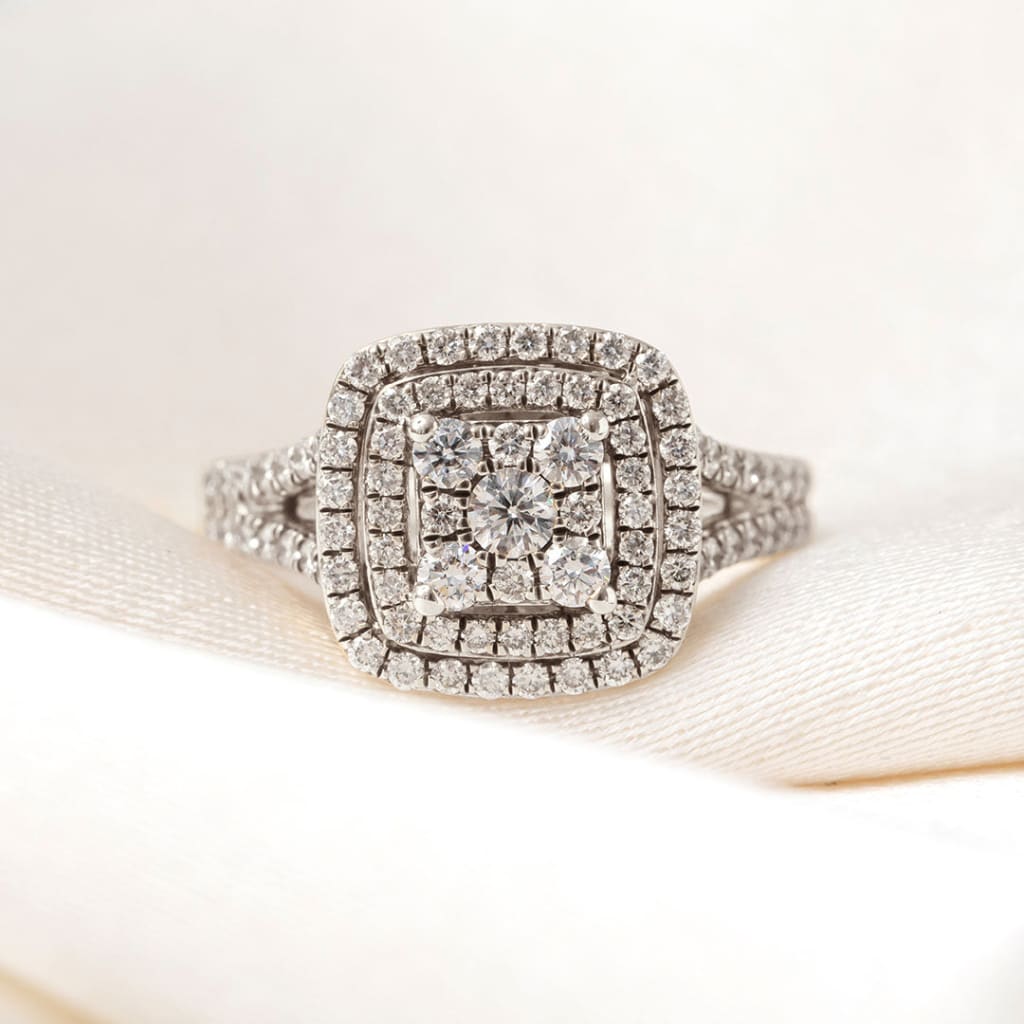 VOGUE 1ct | Cushion Cluster Diamond Engagement Ring in 9ct