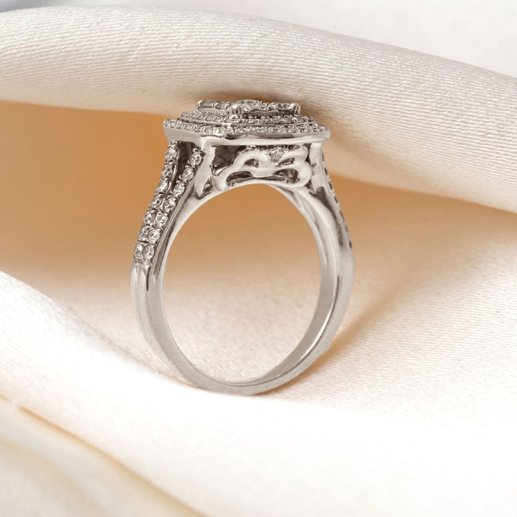 VOGUE 1ct | Cushion Cluster Diamond Engagement Ring in 9ct