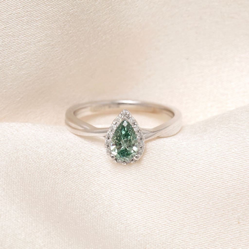 WILTON | Fancy Green Lab Diamond Ring Set in Platinum