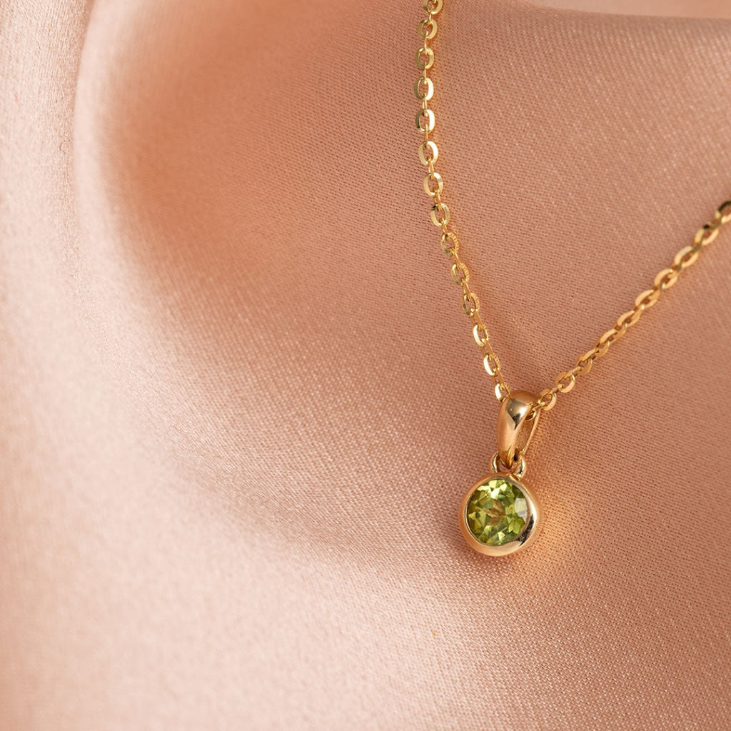 Peridot deals necklace gold