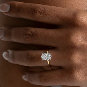 ZARIYAH 2.50ct | Oval Solitaire Lab Grown Diamond Engagement Ring in 18ct Gold