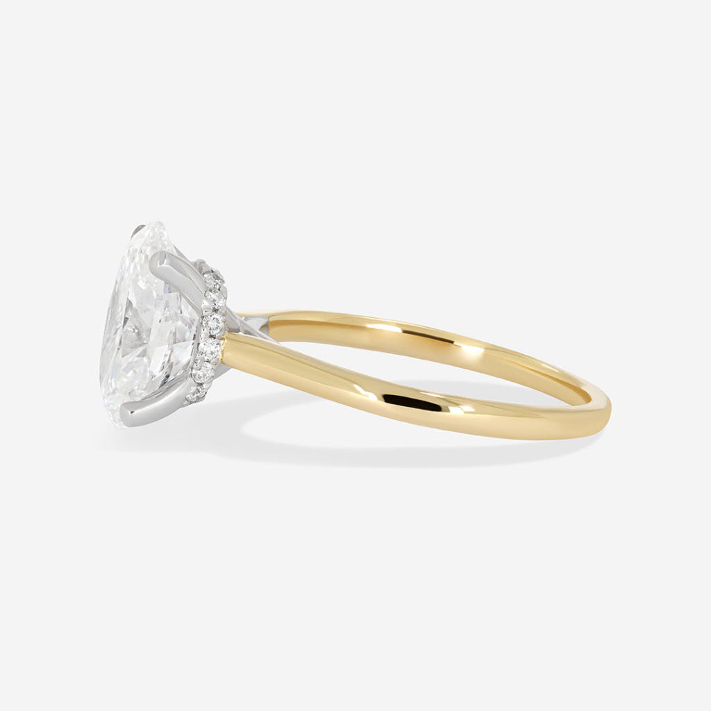 Zariyah 3.00ct | Oval Solitaire Lab Diamond Set in 18ct