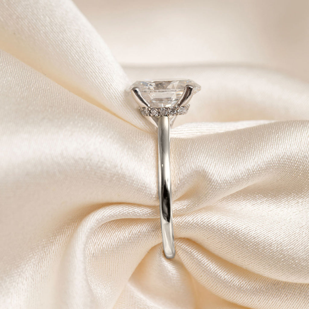 ZARIYAH 3ct | Oval Solitaire Lab Grown Diamond Engagement