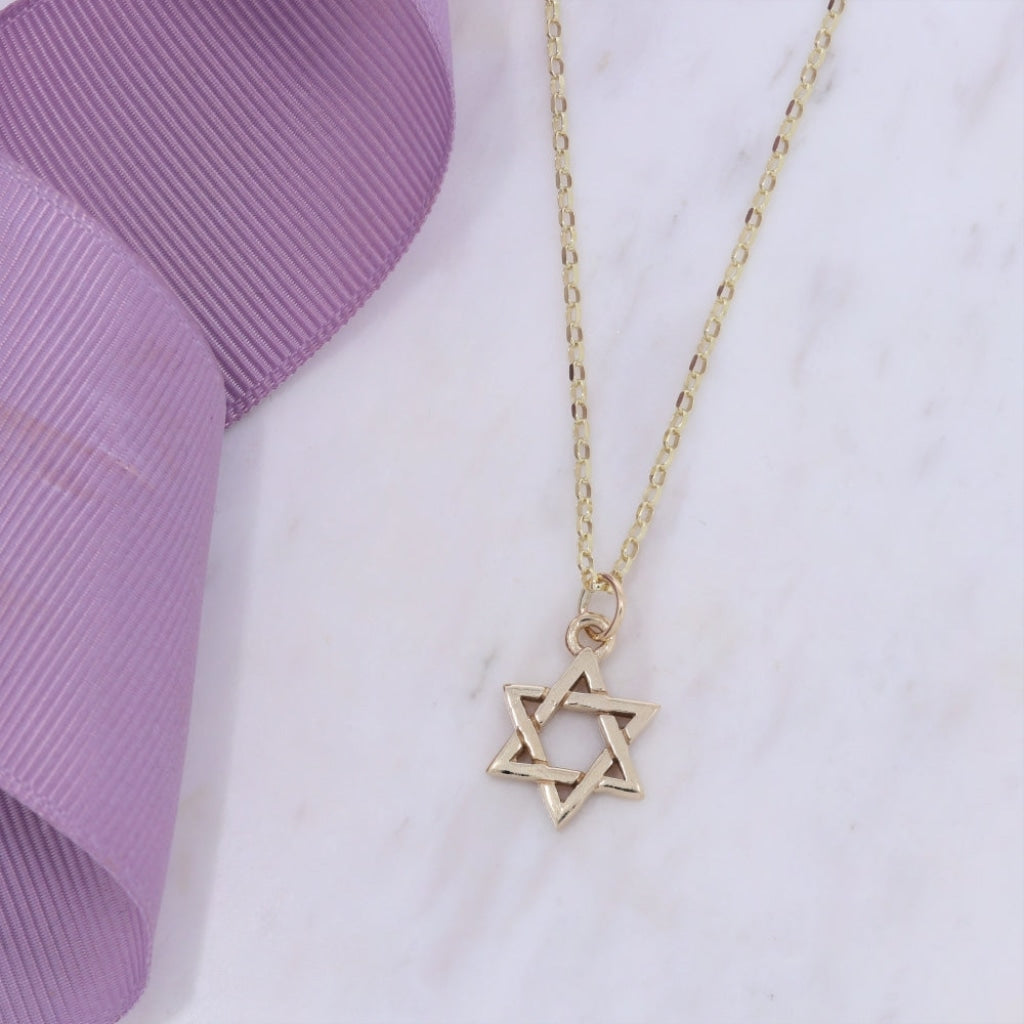 9ct gold Star of David, with chain.