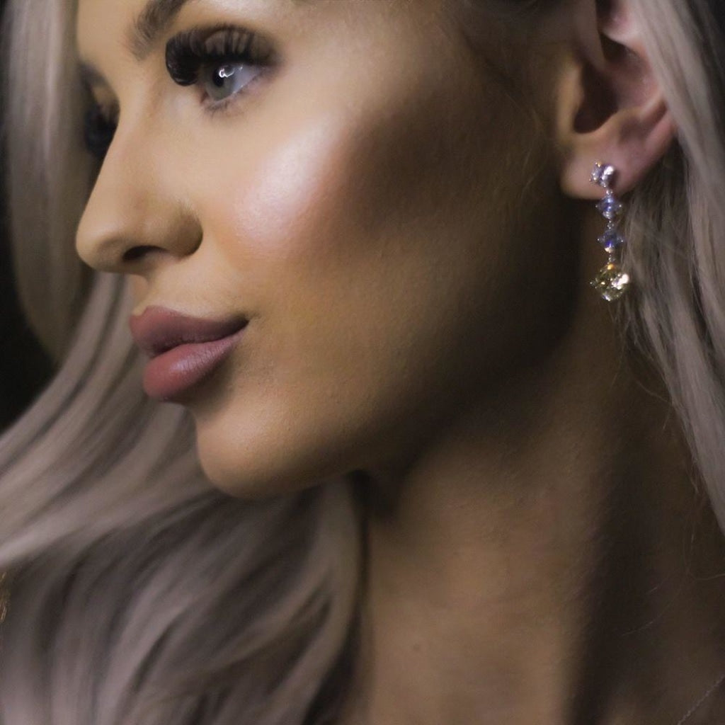 woman wearing earring